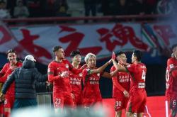 开云体育投注-关于外援远射破门，球队强势领先锁定胜局的信息