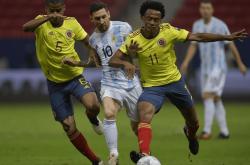 开云体育注册-秘鲁队在比赛中更换战术，取得胜利