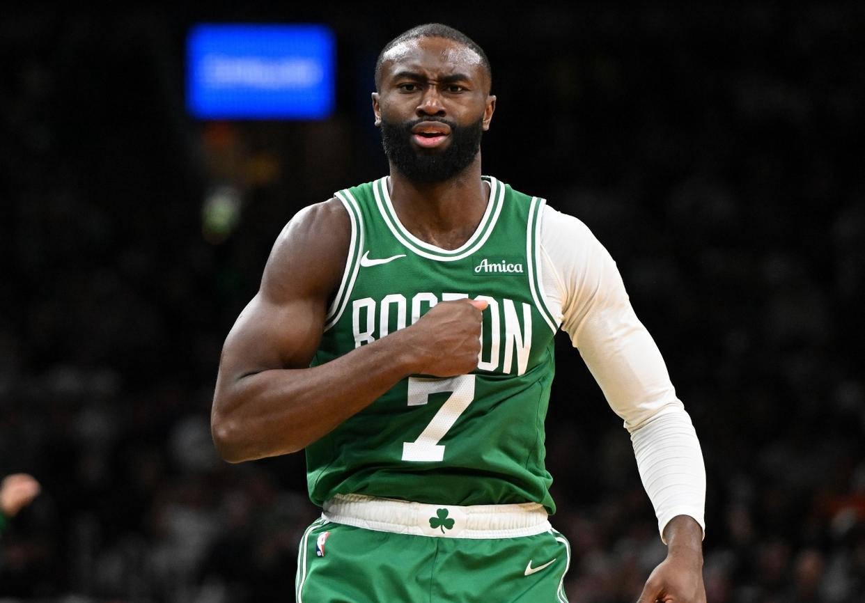 凯尔特人豪取三分，领先竞争对手